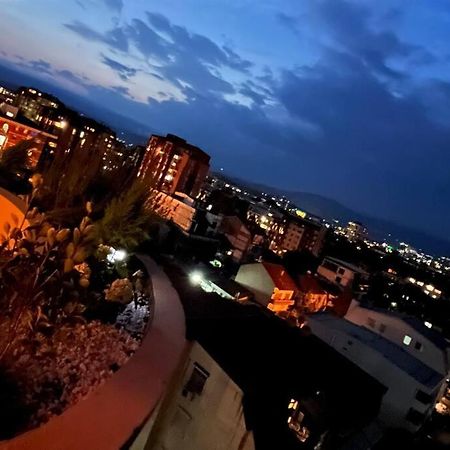 The White Soap Rooftop Skopje Esterno foto
