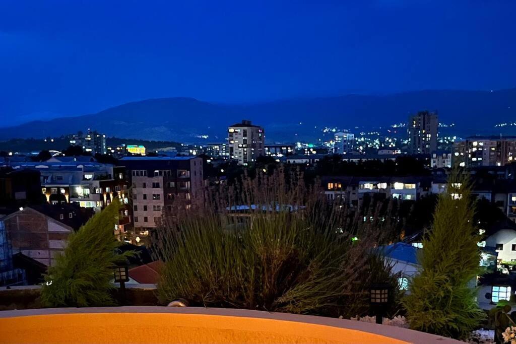 The White Soap Rooftop Skopje Esterno foto